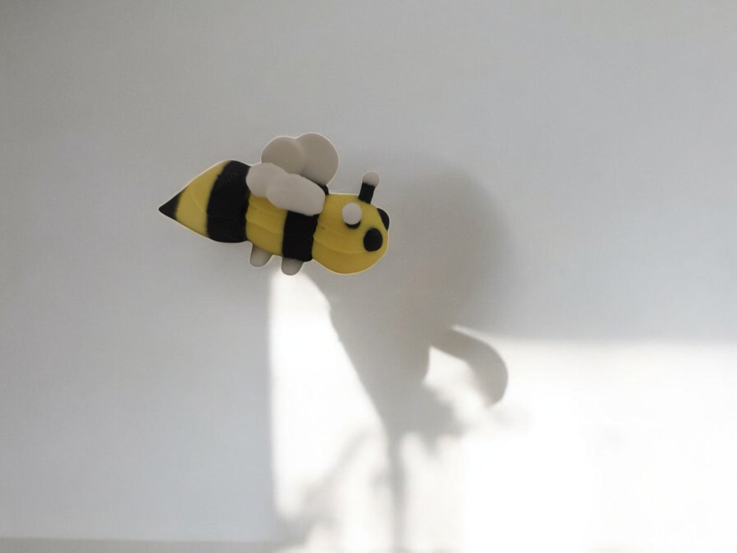 Articulating Mini Bee – Tiny, Adorable, and Buzzing with Charm!