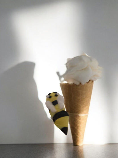 Articulating Mini Bee – Tiny, Adorable, and Buzzing with Charm!